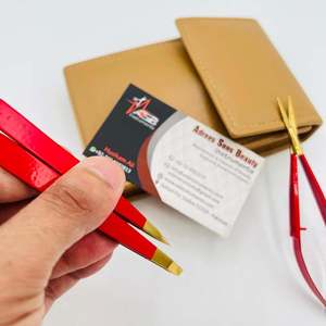 Pinzas para Cejas Rojas Doradas, Pinzas para Cejas Inclinadas y Puntiagudas de Acero Inoxidable de Primera Calidad Personalizadas, con Tijeras para Cejas y Estuche - Product Image 4