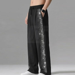Pantalon tendance pour homme avec décoration en strass, coupe ajustée, design moderne et tissu confortable - Product Image 4