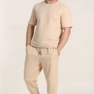 ชุดวอร์มแฟชั่นสำหรับผู้ใหญ่ ชุดกีฬาผู้ชาย 2 ชิ้น เสื้อแจ็คเก็ตมีฮู้ดและกางเกง - Product Image 1