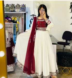 Robe culturelle afghane écologique pour femmes, manches longues, longueur genou, avec dentelle à la taille naturelle et broderie tribale authentique - Product Image 1