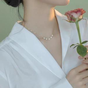 Collar de Perlas de Agua Dulce con Granos Dorados de Lujo Ligero, Extremadamente Brillante, Diseño de Clavícula de Plata S925 de Alta Gama - Product Image 4