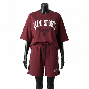 ชุดเสื้อยืดและกางเกงขาสั้นผ้าคอตตอนเจอร์ซีย์พรีเมียมสำหรับผู้หญิง 240 GSM เนื้อผ้านุ่มระบายอากาศได้ดี สีมารูน พิมพ์ลายโลโก้ ชุดสำหรับผู้หญิง - Product Image 6
