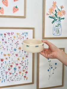 Bol en céramique avec motif floral bleu sous finition émaillée, compatible lave-vaisselle, pour servir les aliments à la maison - Product Image 2
