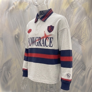 เสื้อเบสบอลแขนยาวลายทาง Snowgrace ปักโลโก้ คอปกพับได้ ทรงหลวม ใส่ได้ทั้งชายและหญิง - Product Image 4