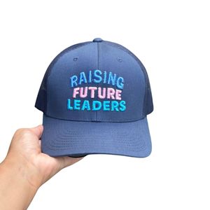 Gorra de camionero para papá con bordado 'Raising Future Leaders', de malla trasera, ajustable con cierre snapback, accesorio de moda casual para exteriores - Product Image 2