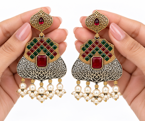 Proveedor Mayorista de Pendientes Colgantes de Plata Oxidada con Flores Bohemias y Ónix Engastado en Bisel para Mujer - Regalo de Boda, Proveedor al por Mayor - Product Image 3