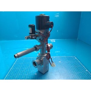 Vanne solénoïde à vide poussé CKD USB3-6-3-OJ+HVB51-X0394, utilisée comme pièce détachée pour équipement semi-conducteur d'époque - Product Image 3