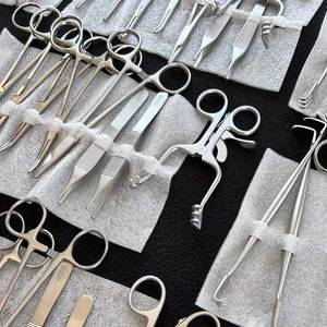 Juego de Instrumentos Quirúrgicos de Acero Inoxidable Surtidos: Pinzas, Tijeras, Retractores, Soportes, Dilatadores, Kit de Herramientas Médicas Manuales con Certificación CE ISO - Product Image 3