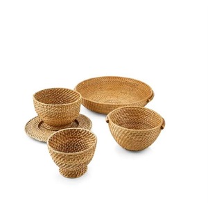 Un mélange fantastique de beauté artistique et de praticité définit la magnifique corbeille à fruits en rotin, soigneusement conçue par KHOOSI OVERSEAS. - Product Image 5