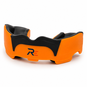 Protège-dents de boxe de haute qualité avec design absorbant les chocs, ajustement confortable et protection fiable pour les entraînements intenses - Product Image 2