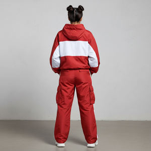 Conjunto Deportivo para Mujer en Rojo y Blanco con Bloques de Color, Sudadera con Capucha, Manga Larga, Corte Holgado, Pantalones Cargo con Cierre de Cremallera y Bolsillos Laterales - Product Image 3