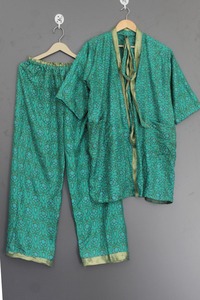 Ensemble pyjama kimono en soie pour femme, imprimé, en satin, doux, inspiré du sari, pour la nuit et la détente, vente en gros - Product Image 3