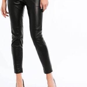 Pantalon d'hiver pour femme en similicuir noir, taille mi-haute, coupe droite, effet push-up - Product Image 6