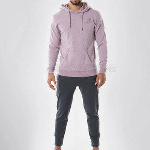 Sudadera básica de algodón cómoda con tela ligera y suave para un look informal y relajado. - Product Image 3