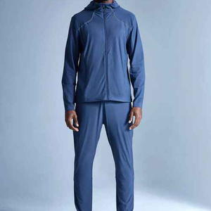 Ensemble survêtement deux pièces personnalisé pour homme : coupe-vent à capuche et short – Style urbain décontracté, grandes tailles – Fabricant de vêtements de sport - Product Image 1
