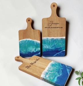 Planche à découper en résine époxy faite à la main, planche à découper en bois, planche de service, accessoire de cuisine personnalisé, vente en gros pour la maison et les restaurants - Product Image 4
