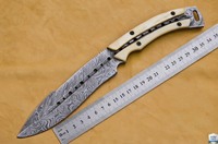Couteau de chasse à lame fixe en acier Damas forgé à la main, pleine longueur de lame, pour survie en extérieur, pointe tombante, bord dentelé, DIY OEM