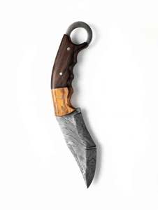Outil utilitaire artisanal en acier de Damas avec poignée en anneau de précision et manche en bois bicolore - Product Image 1