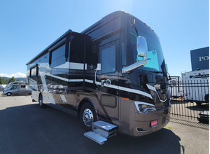 Camping-cars Tiffin Allegro Bus d'occasion (3 mois d'utilisation) 2020, 2021, 2023 - Intérieur spacieux et design moderne - Véhicules de loisirs abordables - Product Image 6