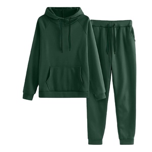 OEM alta calidad poliéster hombres y mujeres Slim Fit Jogger pantalones y sudaderas con cremallera ropa deportiva personalizada con logotipo para uso en el gimnasio - Product Image 1