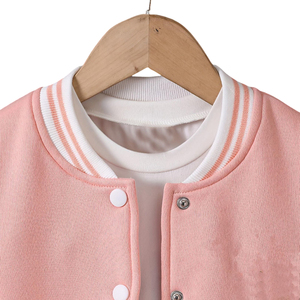 Blouson universitaire rose et blanc pour femme, style décontracté, en polyester et coton tricoté, col rabattu, boutonné, collection 2026 - Product Image 3