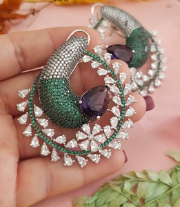 Magnifiques boucles d'oreilles en moissanite plaquées argent de qualité supérieure pour femmes, collection pour mariage. - Product Image 2