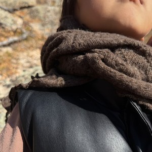 Châle hijab tricoté marron pour femme, en mohair chaud avec bordure en dentelle, foulard décontracté pour l'hiver - Product Image 5