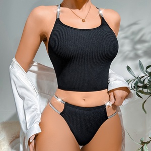 Ensemble de lingerie tricotée 2 pièces pour femme, soutien-gorge et culotte côtelés noirs avec bretelles en strass - Product Image 6