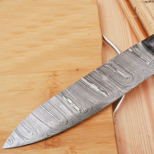 Cuchillo de Chef Profesional de Acero de Damasco de Alta Calidad - Hecho a Mano, Ecológico, con Funda de Cuero Duradera para Uso en Campamentos y Caza al Aire Libre - Product Image 3