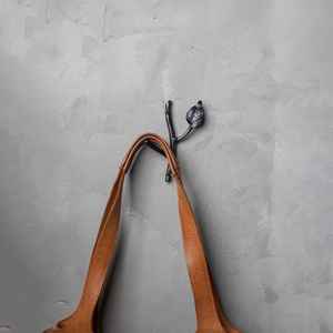 Gancho de pared decorativo de hierro forjado con forma de hoja, soporte metálico resistente para colgar sombreros, bolsos, toallas, batas, chaquetas, para baño y entrada. - Product Image 4