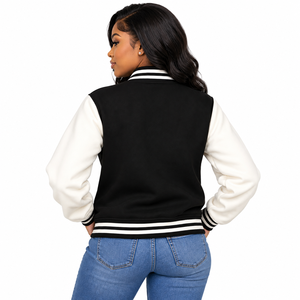 Chaqueta Universitaria Zeta Phi Beta para Mujer, Negra con Mangas Crema, Azul Rey, Letras Griegas Bordadas en Chenilla, Escudo 1920, Chaqueta Letterman - Product Image 2