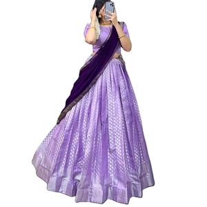 Lehenga choli ผ้าทอจากนักออกแบบล่าสุดผ้าไหมแจ็คการ์ด - Product Image 1