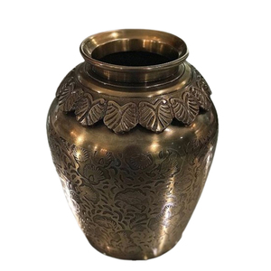 Jarrón de flores decorativo hecho a mano de latón con acabado antiguo, de forma redonda, para interiores de lujo, hoteles y eventos de banquete. - Product Image 1