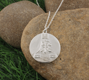 Collar de Plata con Colgante de Kanji Japonés, Personalizado, con Caracteres de Escritura Oriental, Elegante - Product Image 3