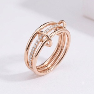 Anillo de Eternidad de Oro 14K/18K con Diamante Redondo Cultivado en Laboratorio, Anillo Giratorio Delicado con Conector, Banda Entrelazada, Banda Triple - Product Image 2