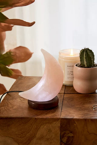 Wholesale 2025 Aromatherapy salt <b>lamp</b> with Wooden Base Salt <b>lamp</b> Best Quality Himalayan Moon Shape Natural pink Salt <b>Lamp</b> - Product Image 5