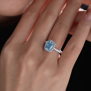 New Arrival Solid White Gold 2.5ct Blue Lab Grown <b>Diamond</b> <b>Ring</b> Radiant Cut Halo Engagement <b>Ring</b> with U Shape Pave <b>Diamond</b> Band - Product Image 4