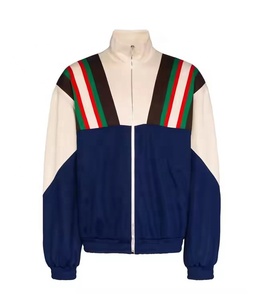 Veste coupe-vent streetwear avec logo personnalisé, veste de sport respirante pour homme, veste coupe-vent imperméable avec rayures - Product Image 1