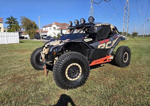 Can-Am Maverick X3 XRC Turbo RR 72 de 2023 - Product Image 4