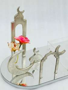 Caja de Acrílico de Lujo para Chocolates con Base de MDF y Espejo, Vajilla Premium para Exhibición de Dátiles y Dulces para Ramadán y Eid - Product Image 3