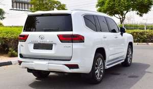 ขายด่วน ปี 2022 รถยนต์ SUV อัตโนมัติ 5 ที่นั่ง เบาะหนังสีขาว ระบบควบคุมความเร็วอัตโนมัติ ยางขนาด R20 ระบบขับเคลื่อนสี่ล้อ กล้อง 360 องศา ด้านหลัง - Product Image 5
