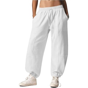 Pantalones deportivos para mujer, pantalones para correr, con bolsillos, corte holgado, parte inferior recta, cintura media, otoño - Product Image 1