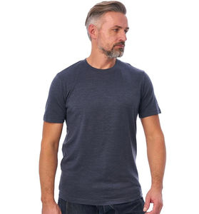 Esta camiseta de algodón para hombre de marca privada ofrece un look profesional con tela de primera calidad para un uso activo y cómodo. - Product Image 5