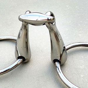 Mors à double articulation en acier inoxydable de haute qualité pour l'équitation avancée et l'entraînement équestre – Confort optimal pour la bouche du cheval - Product Image 4