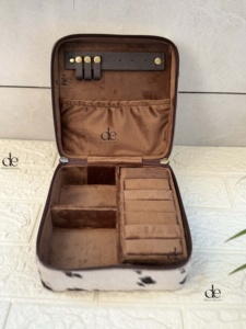 Latest Fashion Hand <b>Tooled</b> Leather <b>Big</b> Size Jewelry Storage <b>Box</b> Organizer Handmade Makeup <b>Box</b> Square Cowhide Organizer <b>Box</b> - Product Image 6