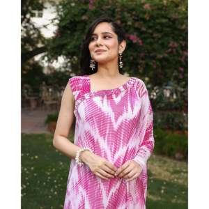Ensemble Kaftan Bohème Longue Taille Naturelle Respirant pour Femme en Chiffon Rose Printanier Taille XS - Product Image 6