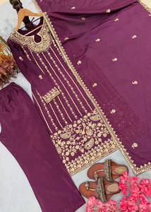 Ensemble Kurti moderne pour femmes en velours brodé, pour mariage et soirée, avec tissu lourd en viscose - Product Image 4