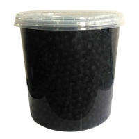 Garniture de thé à bulles à saveur de raisin avec des ingrédients Boba éclatants et du tapioca emballés dans une boîte