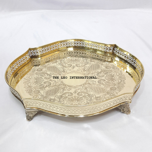 Plateau artisanal en laiton brillant au design élégant pour la décoration de table de Noël, multifonctionnel, pour servir et décorer la maison - Product Image 1