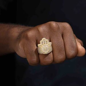 Anillo de Diamante con Mano de Hamsa, Chapado en Oro Amarillo, Corte Brillante Redondo, Diamante Natural, Estilo Religioso, Joyería Unisex - Product Image 2